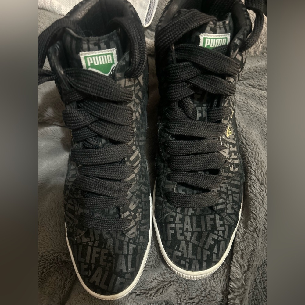 Men's 10.5 Black Puma Suede Alife